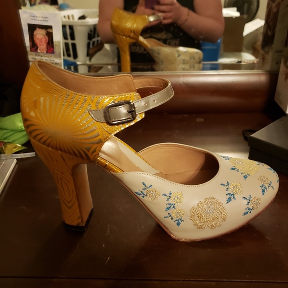 Miracles Platform Flora - Picture 2 of 2